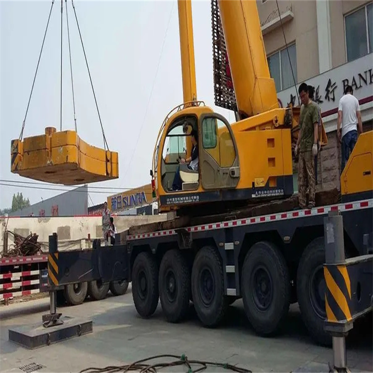 青白江当地吊车出租|机器吊装|75吨|工厂搬迁服务